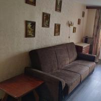 Знамя Октября, д.13  10 Продаю квартиру