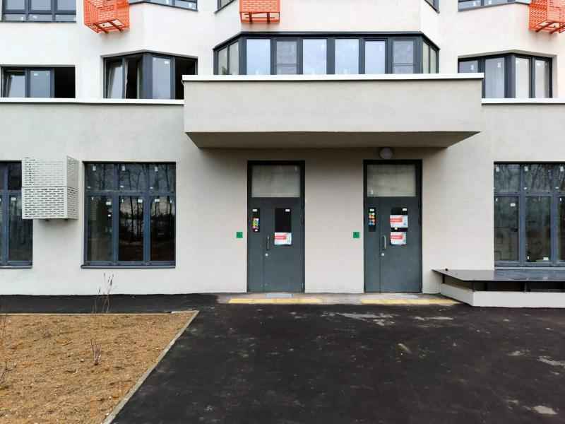 сдам коммерческую недвижимость в России в Малые Вязёмы, д.10 цена 152 460 руб./месяц, фото №1