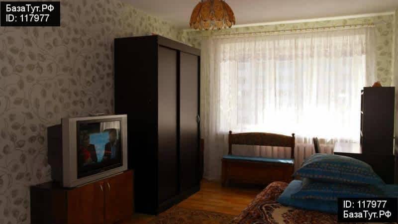 сдам 1 к. квартиру в России в Омске, улица Красный Путь, 80А цена 1 100 руб./сутки, фото №1