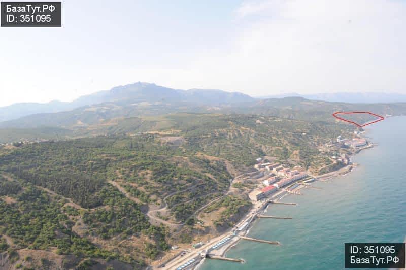 продам земельный участок в России в Алуште, улица Ленина, 46А цена 230 руб., фото №1