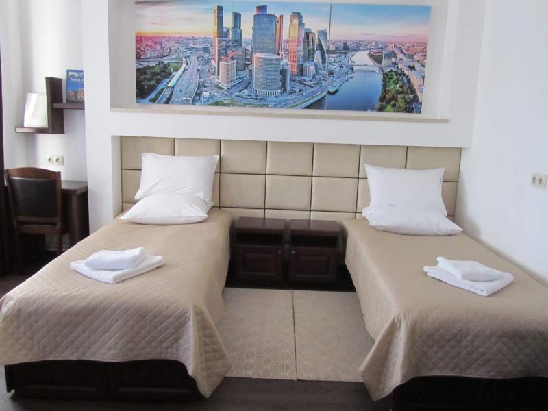 сдам комнату в 3 к. квартире в России в Зубцов, Октябрьская улица, д.27/13 цена 5 000 руб./сутки, фото №1