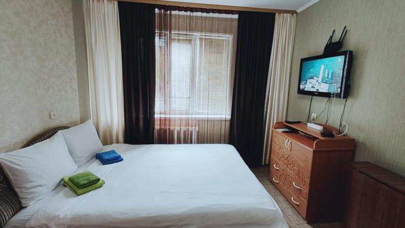 сдам 1 к. квартиру в России в Новый Уренгой, Ленинградский проспект, д.8 цена 2 500 руб./сутки, фото №1